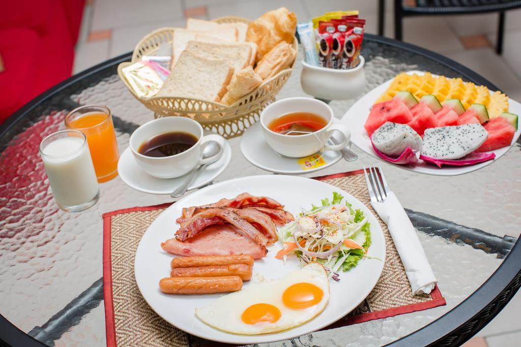 Patong Swiss Hotel Beach Front Phuket Εξωτερικό φωτογραφία