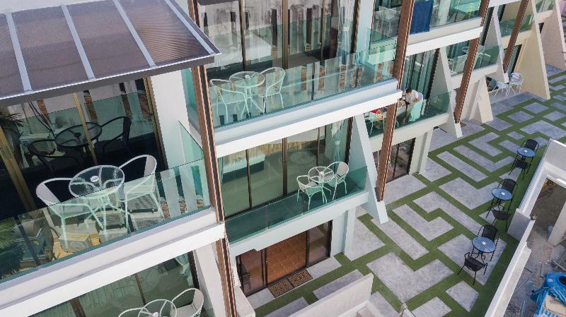 Patong Swiss Hotel Beach Front Phuket Εξωτερικό φωτογραφία